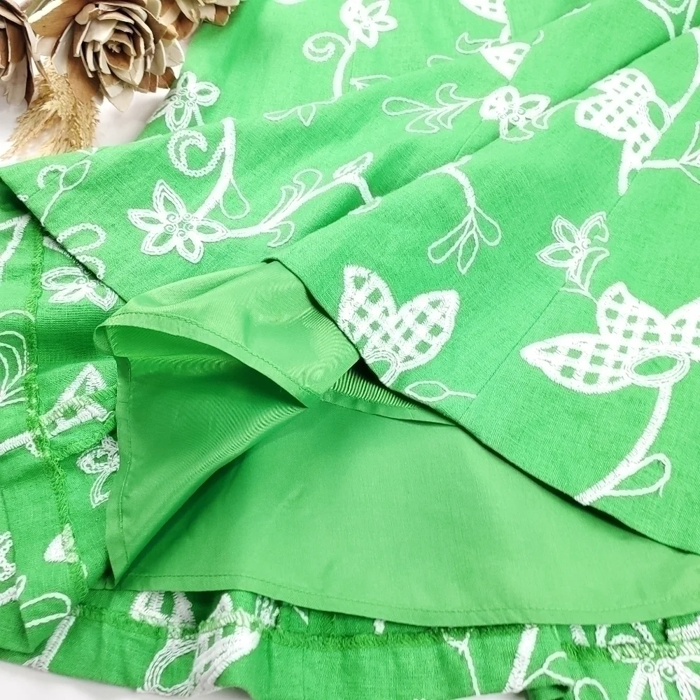 Molly & Maxx Green Wht Linen Embroidered Skirt 4